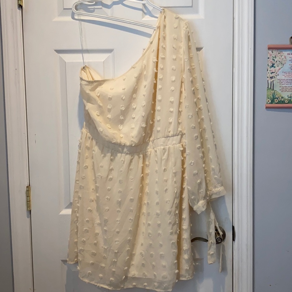 NWOT Chic Soul one sleeve dress